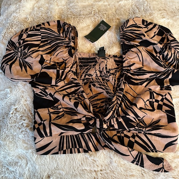 wild fable Tops - Black and blush tropical Floral top